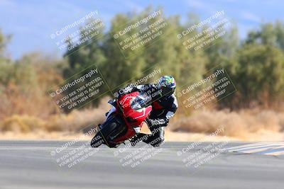 media/Jan-08-2022-SoCal Trackdays (Sat) [[1ec2777125]]/Turn 7 (1035am)/